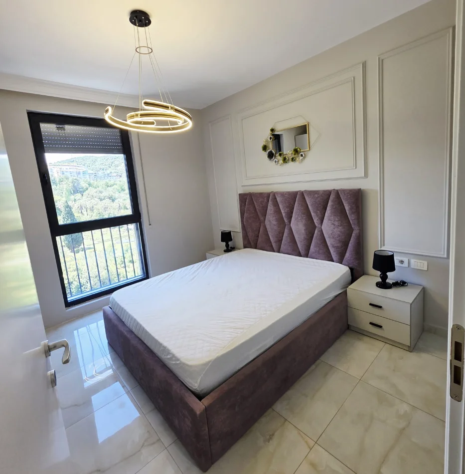 Tirane, jepet me qera apartament 1+1+Aneks+Ballkon Kati 7, 70 m² 800 € (komuna e parisit)
