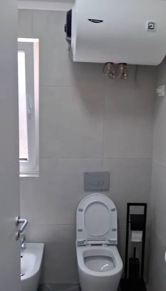 Tirane, jepet me qera apartament 2+1 Kati 6, 90 m² 750 € (kompleksi aura)