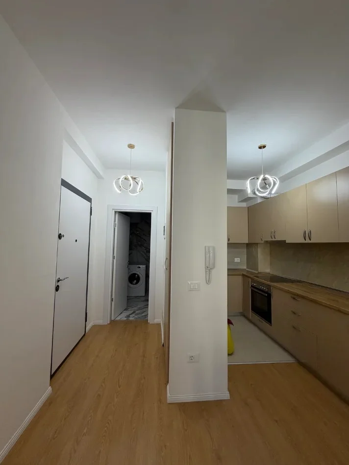 Tirane, jepet me qera apartament 1+1 , 64 m² 550 € (Don Bosko)