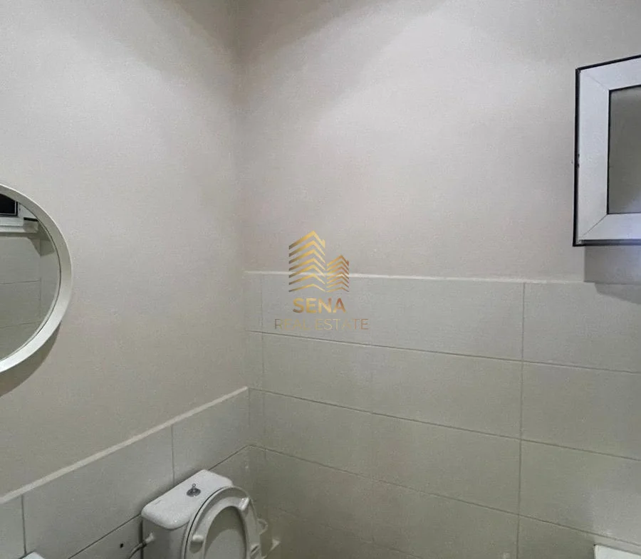 Tirane, jepet me qera apartament 2+1 Kati 1, 80 m² 500 € (Shkolla e Bashkuar)