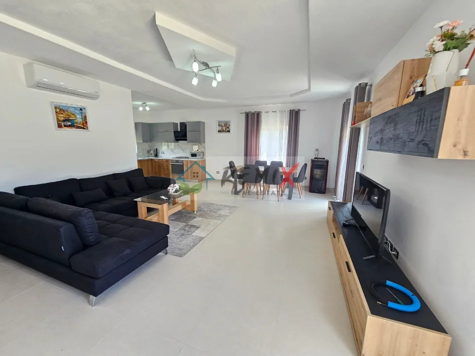 Durres, jepet me qera Vile Vile 2 Katshe Kati 2, 800 m² 600 €