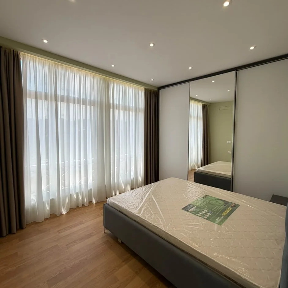 Tirane, shitet apartament 2+1+Ballkon , 70 m² 225.000 € (Rruga Myslym Shyri)