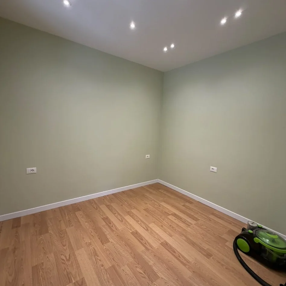 Tirane, shitet apartament 2+1+Ballkon , 70 m² 225.000 € (Rruga Myslym Shyri)