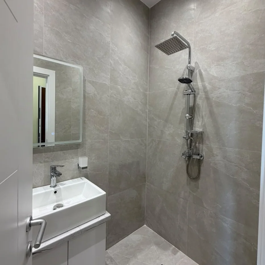 Tirane, shitet apartament 2+1+Ballkon , 70 m² 225.000 € (Rruga Myslym Shyri)
