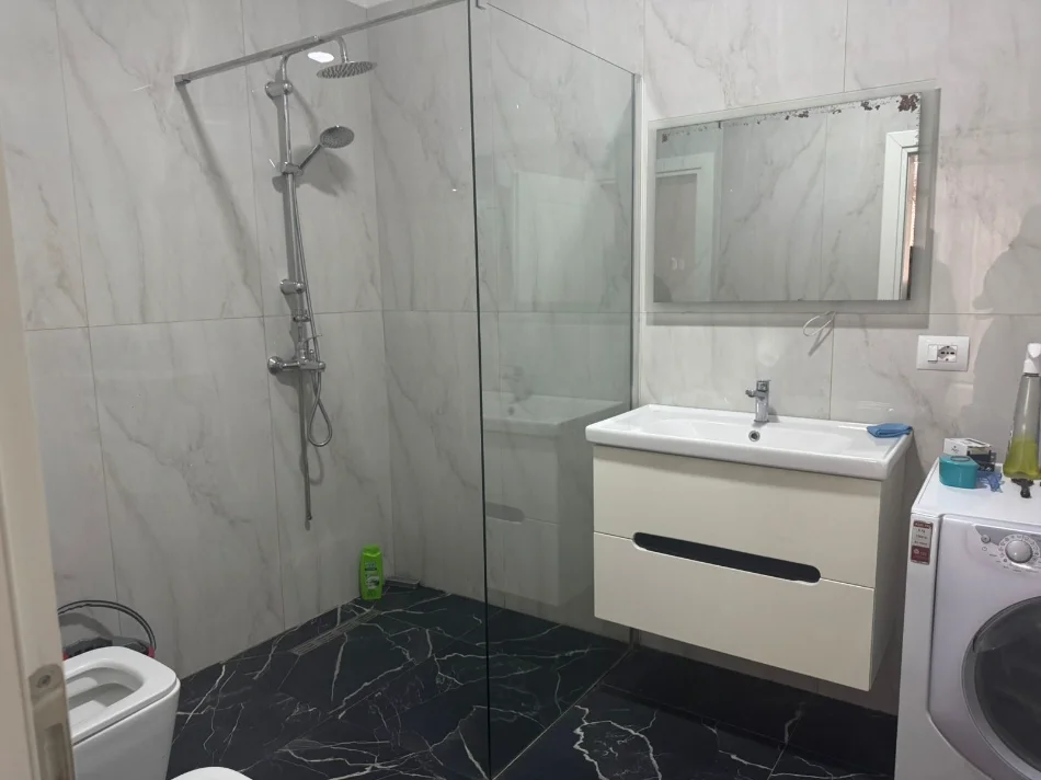 Apartament 2+1 me qera Kati 1, 78 m² 450 € (rruga gaqo tashko)
