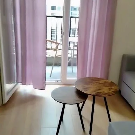 Tirane, jepet me qera apartament 1+1+Ballkon , 60 m² 400 € (Univers City)