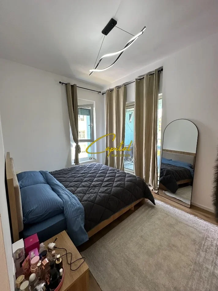 Tirane, jepet me qera apartament 2+1 Kati 8, 80 m² 600 € (KOMPLEKSI KADIU)