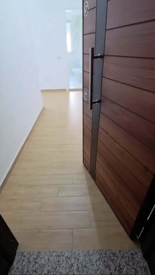 Tirane, jepet me qera apartament 2+1 Kati 3, 1 m² 370 € (Astir)