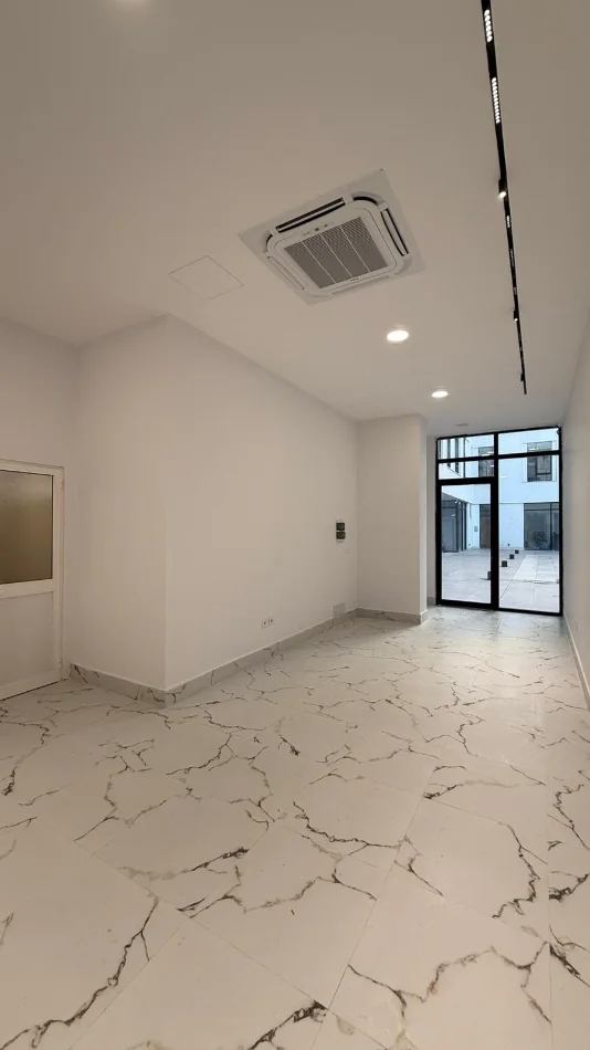 Tirane, shitet ambjent biznesi Kati 0, 38 m² 192.000 € (mine peza)