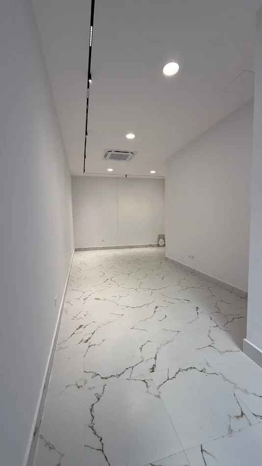 Tirane, shitet ambjent biznesi Kati 0, 38 m² 192.000 € (mine peza)