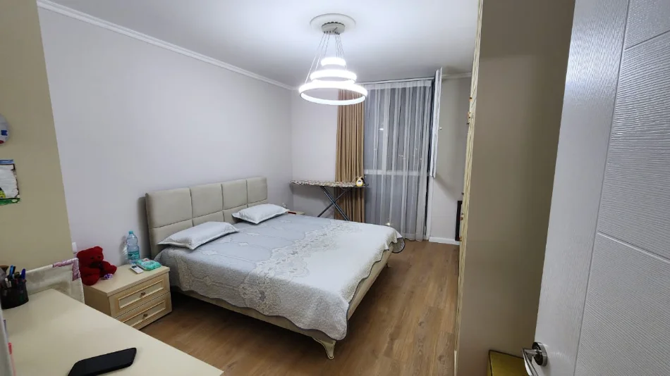 Tirane, shitet apartament 1+1+Aneks+Ballkon Kati 5, 69 m² 136.000 € (astir)