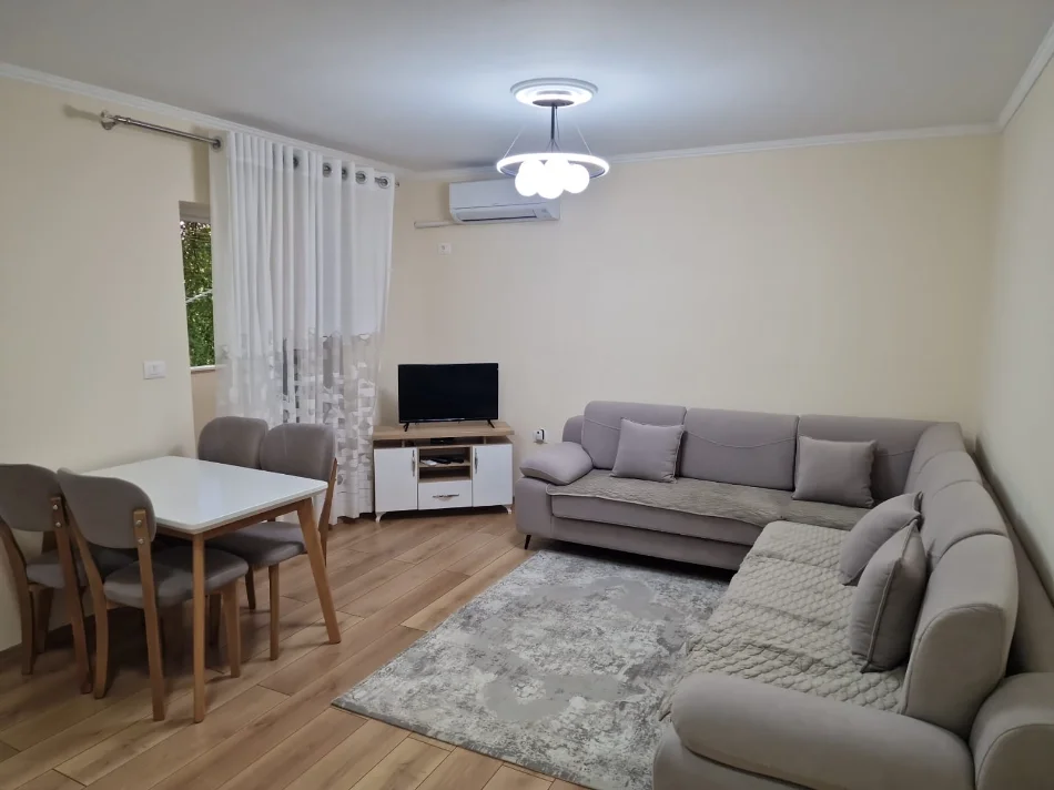 Tirane, shitet apartament 1+1+Aneks+Ballkon Kati 3, 60 m² 155.000 € (rruga e elbasanit , shkolla e baletit)
