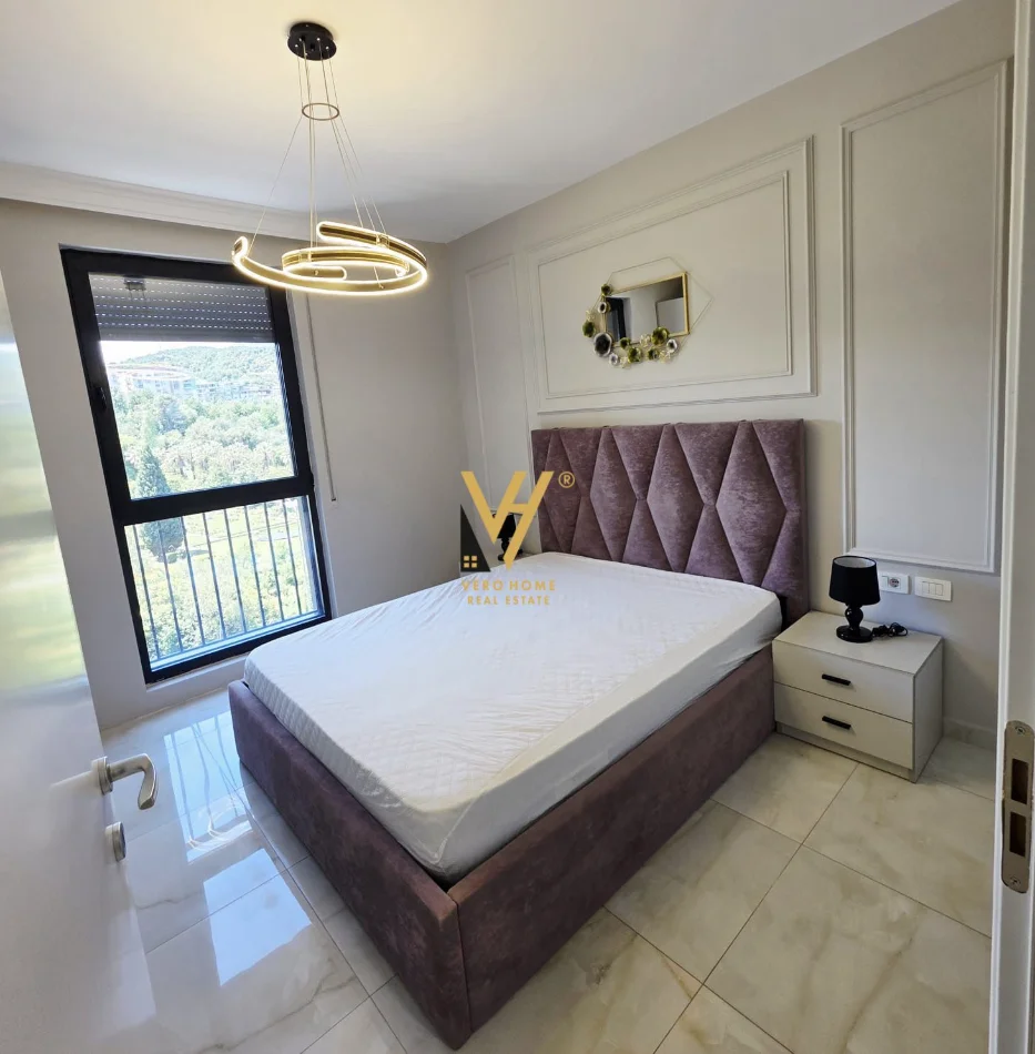 Tirane, jepet me qera apartament 1+1+Ballkon Kati 7, 70 m² 800 € (KOMUNA E PARISIT)