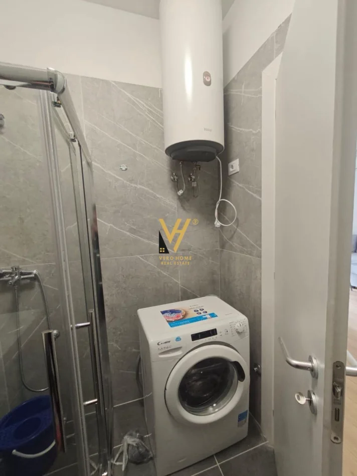 Tirane, jepet me qera apartament 1+1+Ballkon Kati 2, 50 m² 420 € (UNIVERS CITY)
