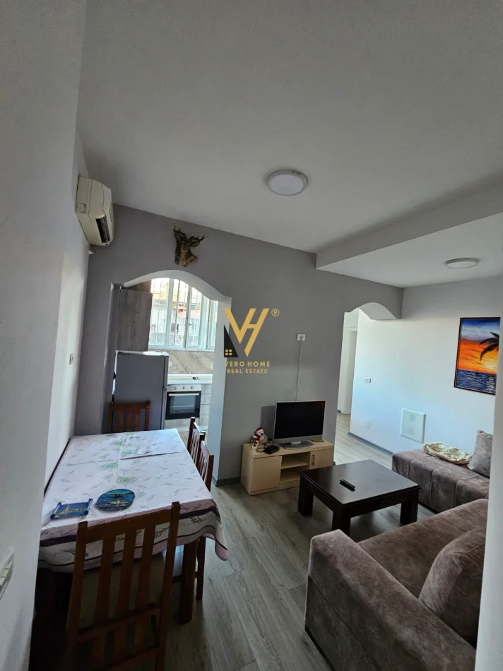 Tirane, jepet me qera apartament 1+1+Ballkon Kati 1, 50 m² 420 € (SELVIA)