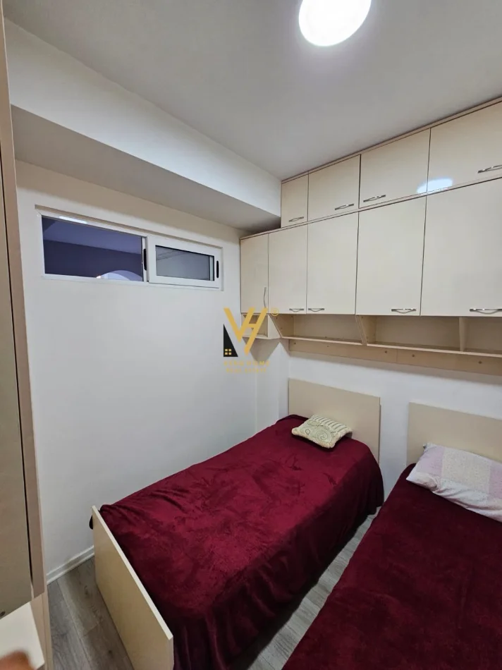 Tirane, jepet me qera apartament 1+1+Ballkon Kati 1, 50 m² 420 € (SELVIA)