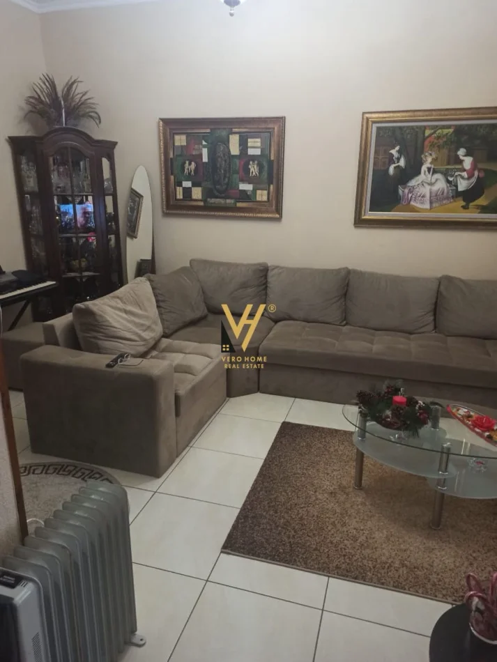 Tirane, shitet apartament 2+1+Ballkon Kati 5, 81 m² 170.000 € (RRUGA PETRO NINI LUARASI)