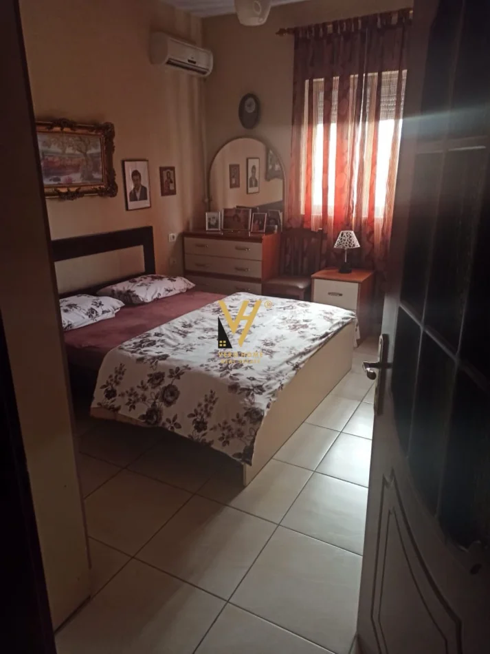 Tirane, shitet apartament 2+1+Ballkon Kati 5, 81 m² 170.000 € (RRUGA PETRO NINI LUARASI)