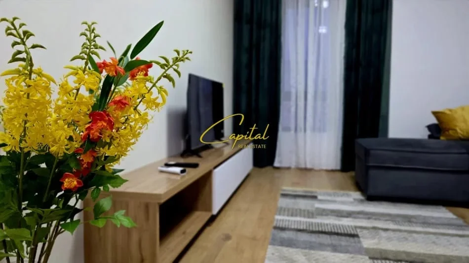 Tirane, jepet me qera apartament 1+1 Kati 8, 60 m² 550 € (5 MAJI)