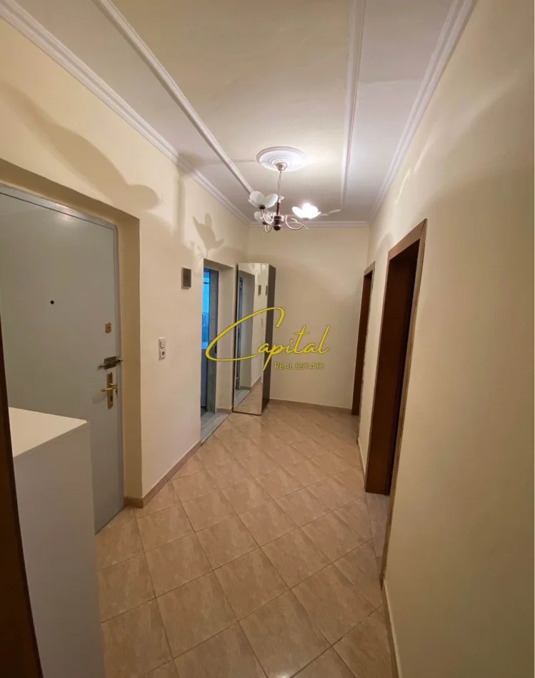 Tirane, jepet me qera apartament 2+1 Kati 5, 80 m² 600 € (BULEVARDI ZOGU PARE)