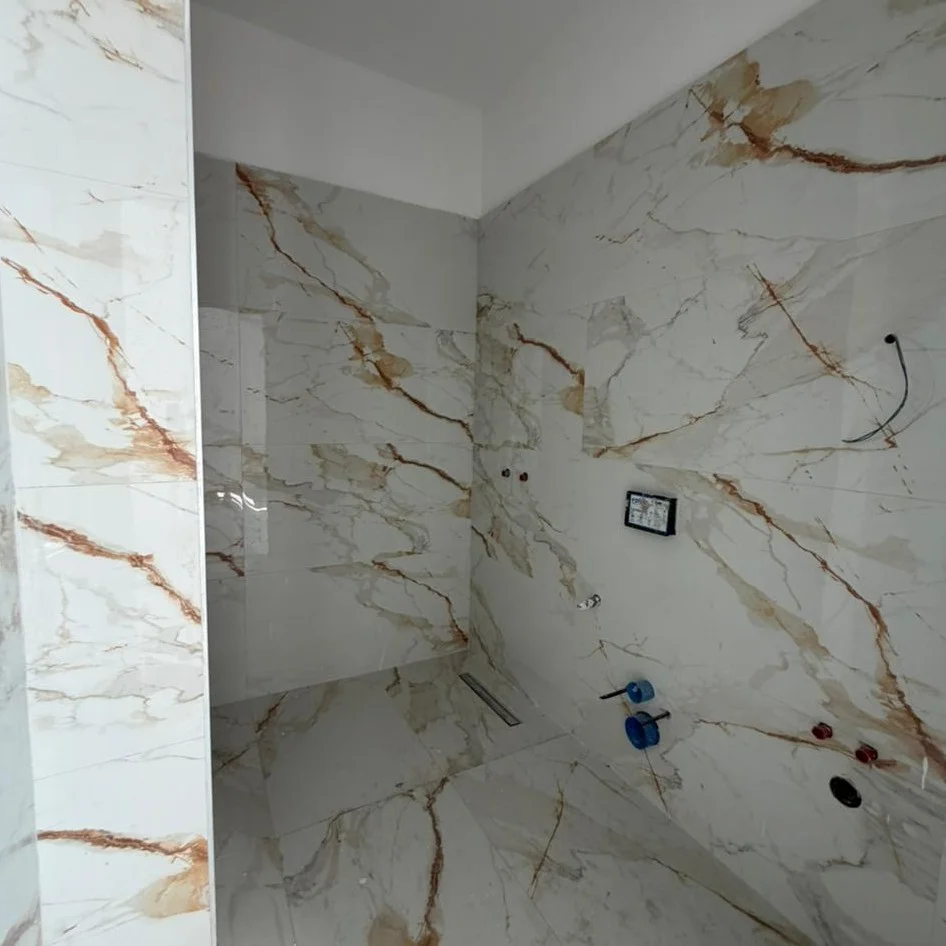 Tirane, shitet apartament 3+1+Ballkon , 149 m² 216.000 € (Porcelan)
