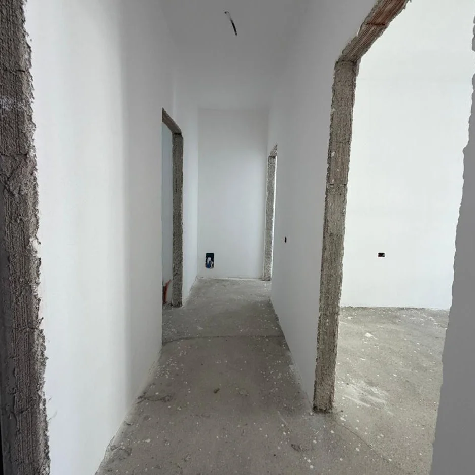 Tirane, shitet apartament 3+1+Ballkon , 149 m² 216.000 € (Porcelan)