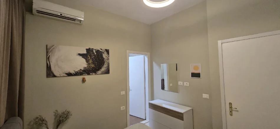 Tirane, jepet me qera apartament 2+1+Ballkon Kati 2, 93 m² 800 € (Kopshti Zoologjik)