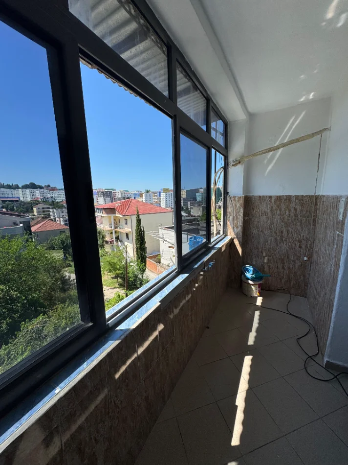 Tirane, shitet apartament 1+1+Ballkon Kati 4, 60 m² 108.000 € 