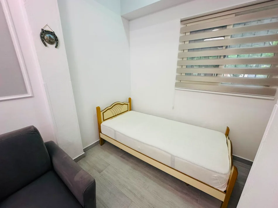 Tirane, jepet me qera garsoniere Kati 1, 40 m² 400 mije leke (ISH PARKU)