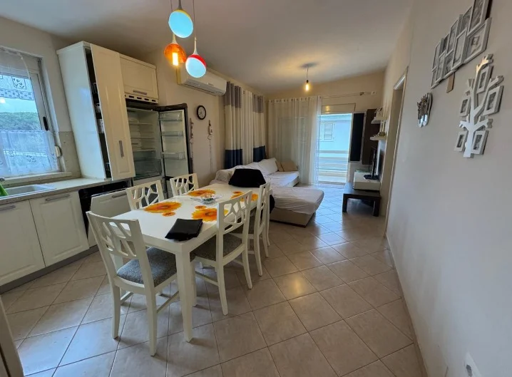 Durres, shitet apartament 2+1+Ballkon , 80 m² 200.000 € (Gjiri i Lalzit)