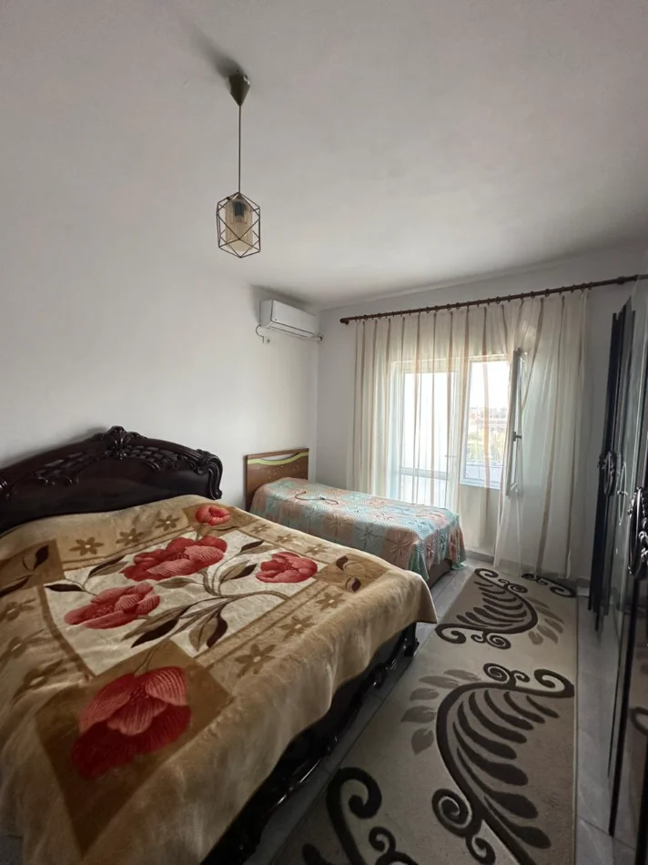 Durres, jepet me qera apartament 1+1+Ballkon Kati 2, 69 m² 298 € 