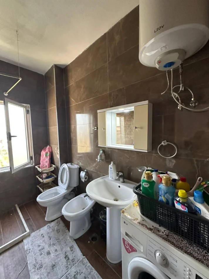 Durres, jepet me qera apartament 1+1+Ballkon Kati 2, 69 m² 298 € 