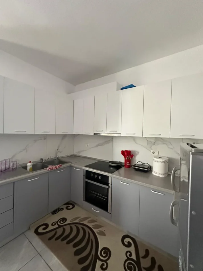 Durres, jepet me qera apartament 1+1+Ballkon Kati 2, 69 m² 298 € 