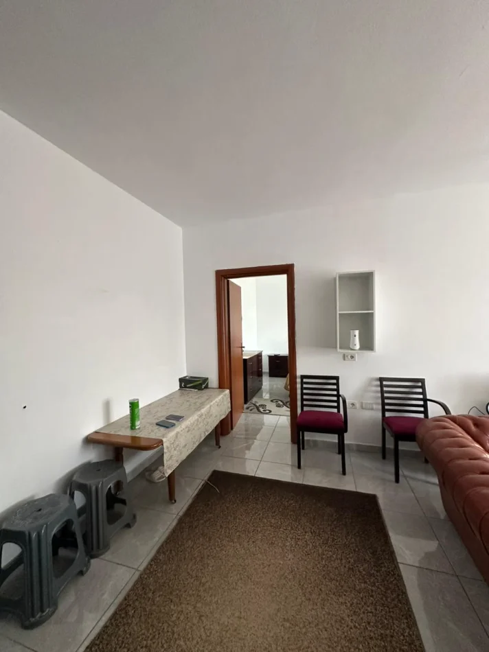 Durres, jepet me qera apartament 1+1+Ballkon Kati 2, 69 m² 298 € 