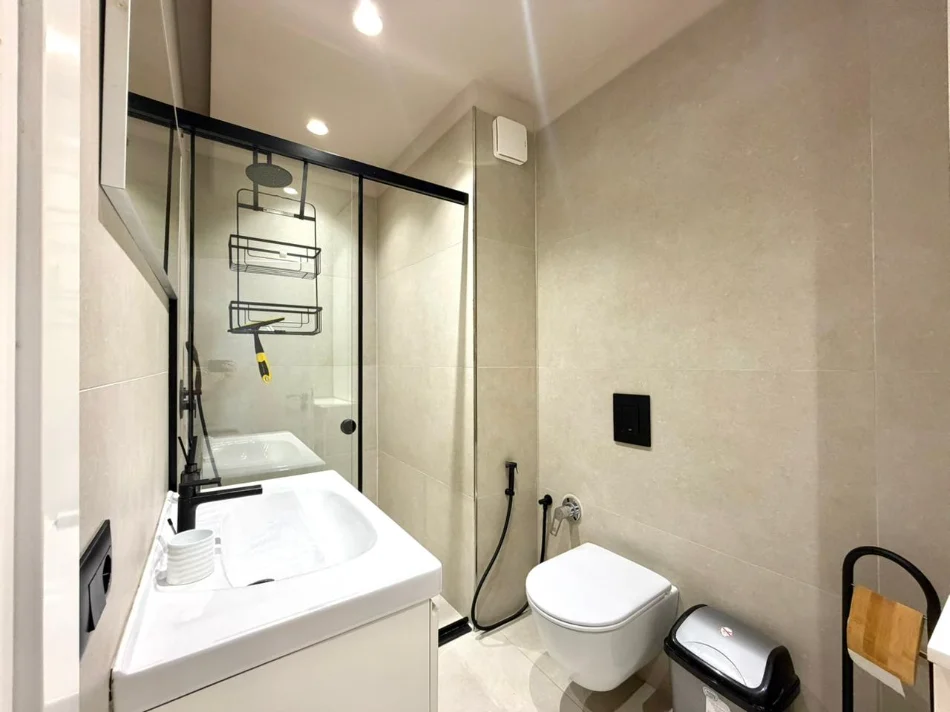 Jepet me Qera: Penthouse📍Rr. Kosovareve - Liqeni (Uni Barleti) 2+1+2Ballkone & Tarrace e Shfrytezueshme | 1,500€/muaj