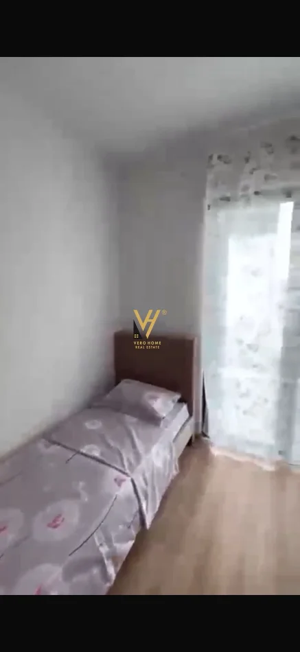 Tirane, jepet me qera apartament 2+1+Ballkon Kati 3, 102 m² 620 € (KINOSTUDIO)
