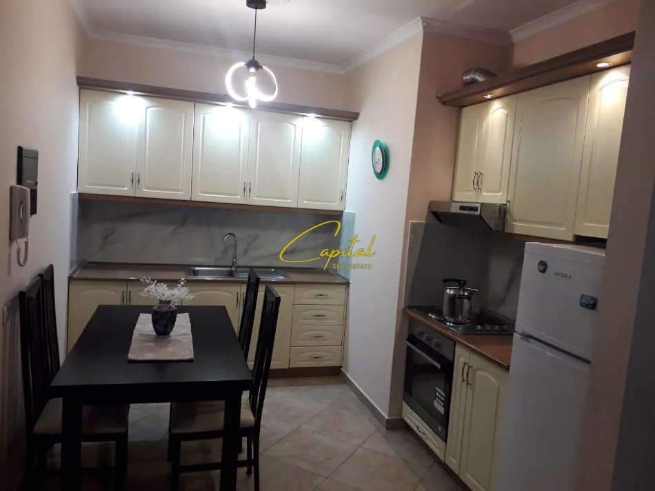 Tirane, jepet me qera apartament 2+1 Kati 7, 100 m² 235.000 € (21 DHJETORI)