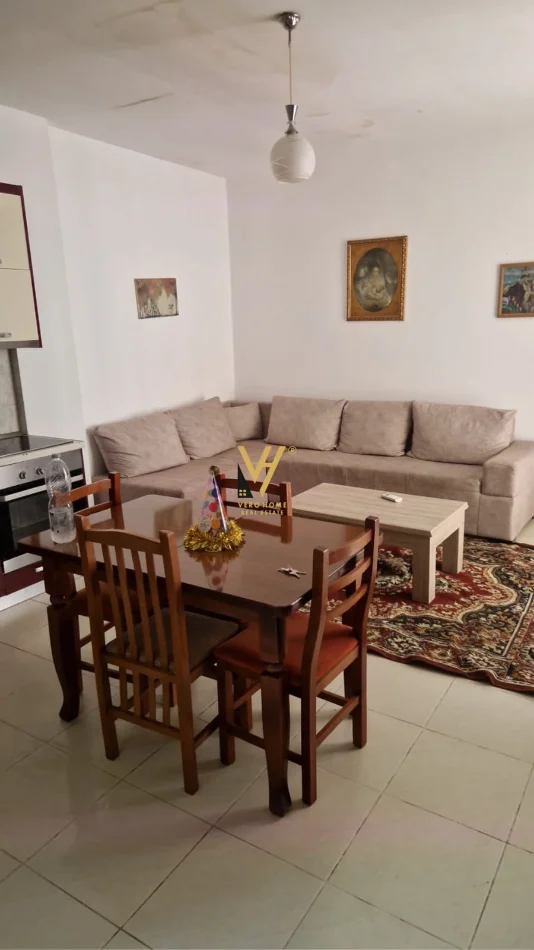 Tirane, jepet me qera apartament 1+1+Ballkon Kati 0, 60 m² 520 € (RRUGA E DIBRES)