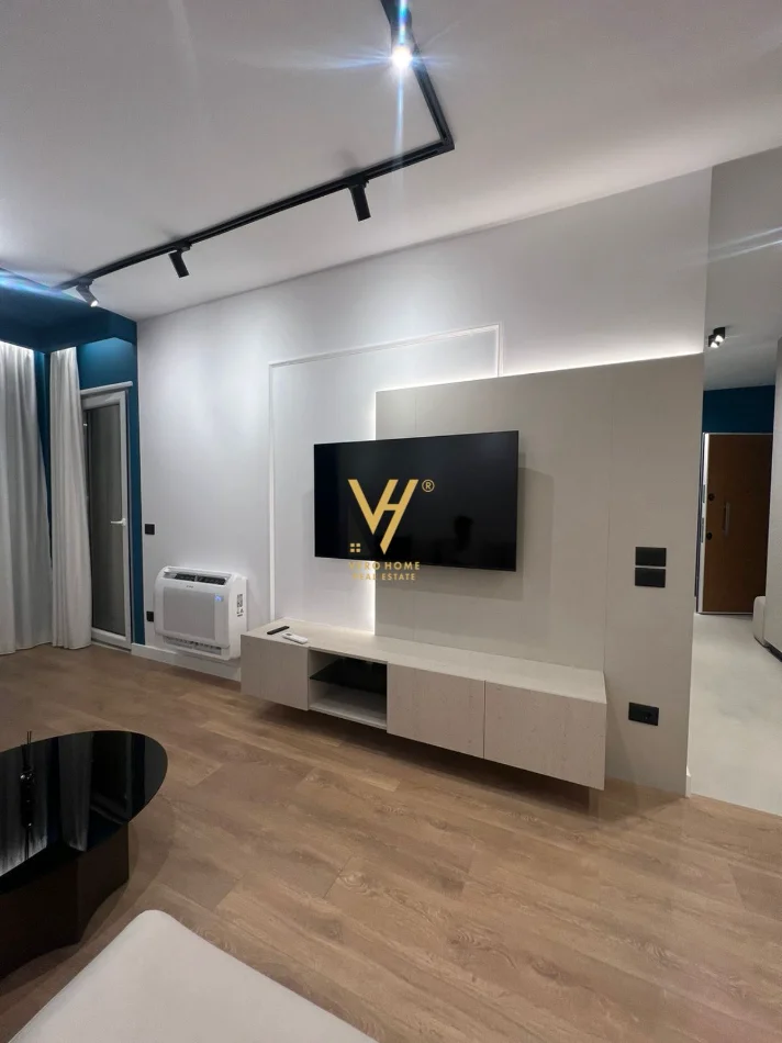 Tirane, jepet me qera apartament 1+1+Ballkon Kati 6, 60 m² 800 € (PORCELAN)