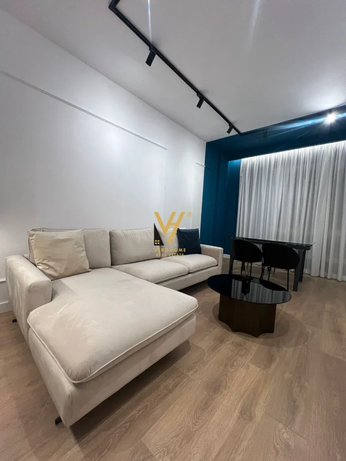 Tirane, jepet me qera apartament 1+1+Ballkon Kati 6, 60 m² 800 € (PORCELAN)