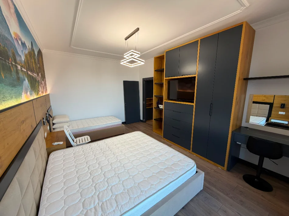 Tirane, jepet me qera apartament 1+1 , 50 m² 800 € 