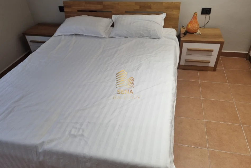 Tirane, jepet me qera apartament 1+1 Kati 2, 50 m² 450 € (Ali Demi)