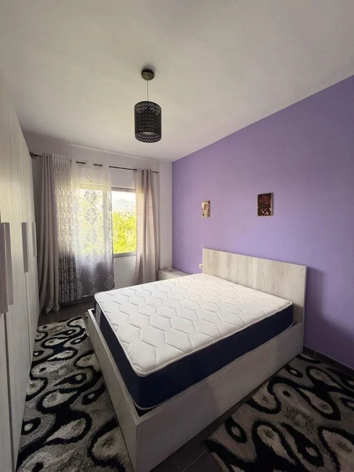 Tirane, jepet me qera apartament 1+1+Ballkon Kati 2, 71 m² 400 € 