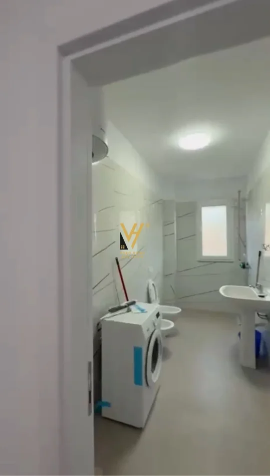 Tirane, jepet me qera apartament 2+1+Ballkon Kati 4, 110 m² 420 € (PASKUQAN)