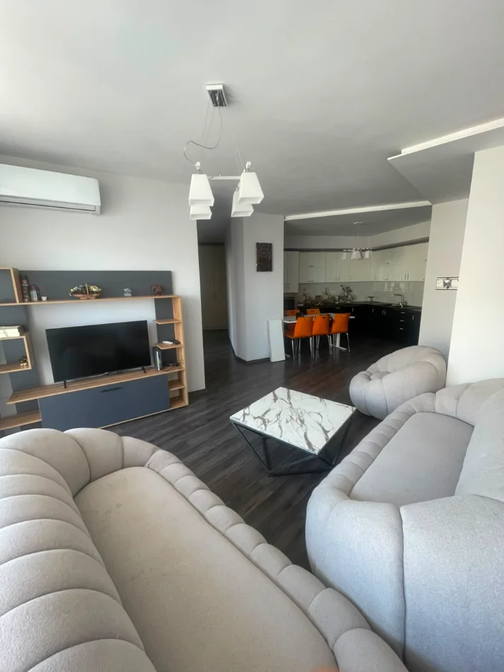 Tirane, jepet me qera apartament 2+1+Aneks+Ballkon Kati 3, 90 m² 500 € (astir , unaza e re , rruga teodor keko)