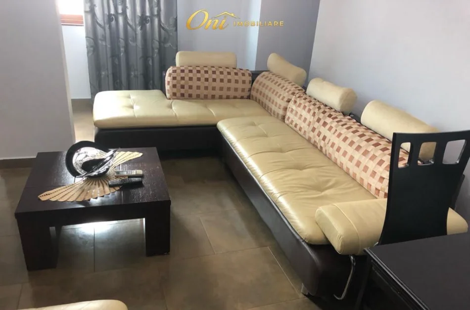 Tirane, jepet me qera apartament 2+1 Kati 5, 650 € (RRUGA E DIBRES)