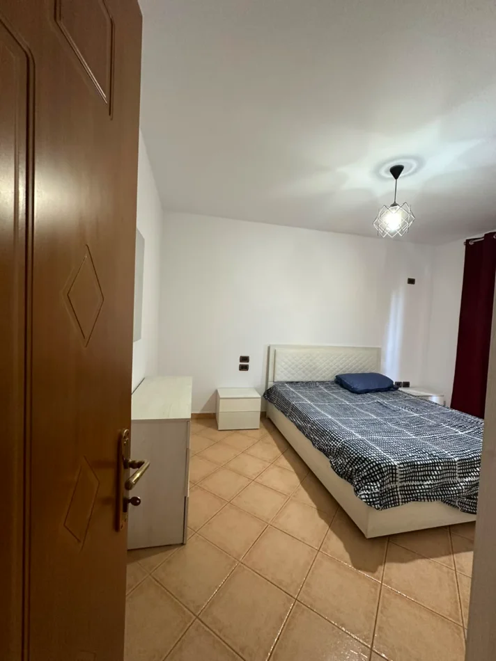 Shqiperi, jepet me qera apartament 2+1+Ballkon Kati 2, 500 € (Asim Vokshi)