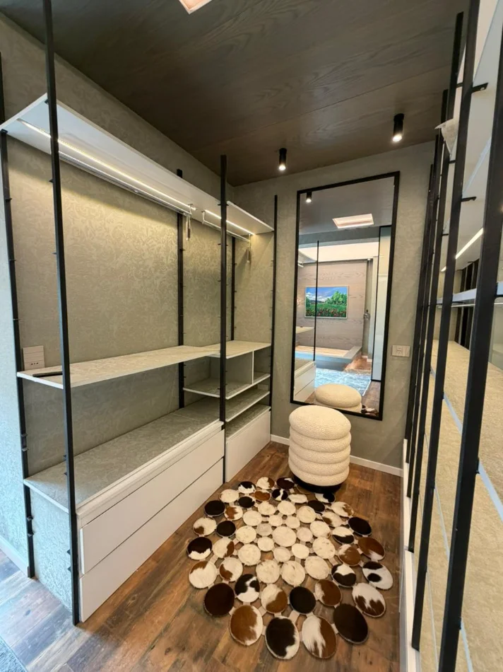 Tirane, shitet apartament 2+1+Ballkon Kati 8, 140 m² 600.000 € (Ambassador 3)