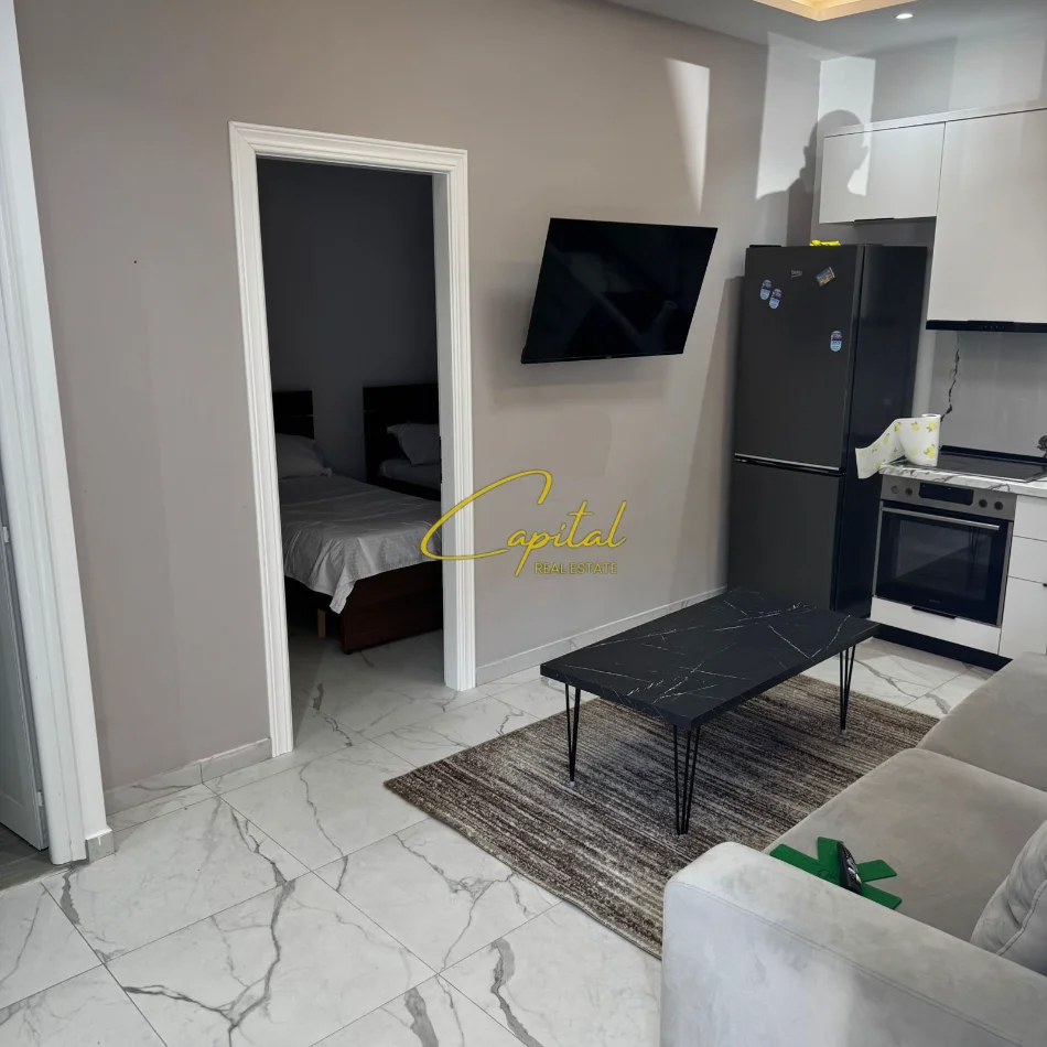 Tirane, jepet me qera apartament 1+1 Kati 1, 55 m² 500 € (5 MAJI)