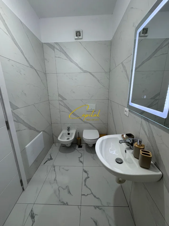 Tirane, jepet me qera apartament 2+1 Kati 2, 90 m² 600 € (5 MAJI)
